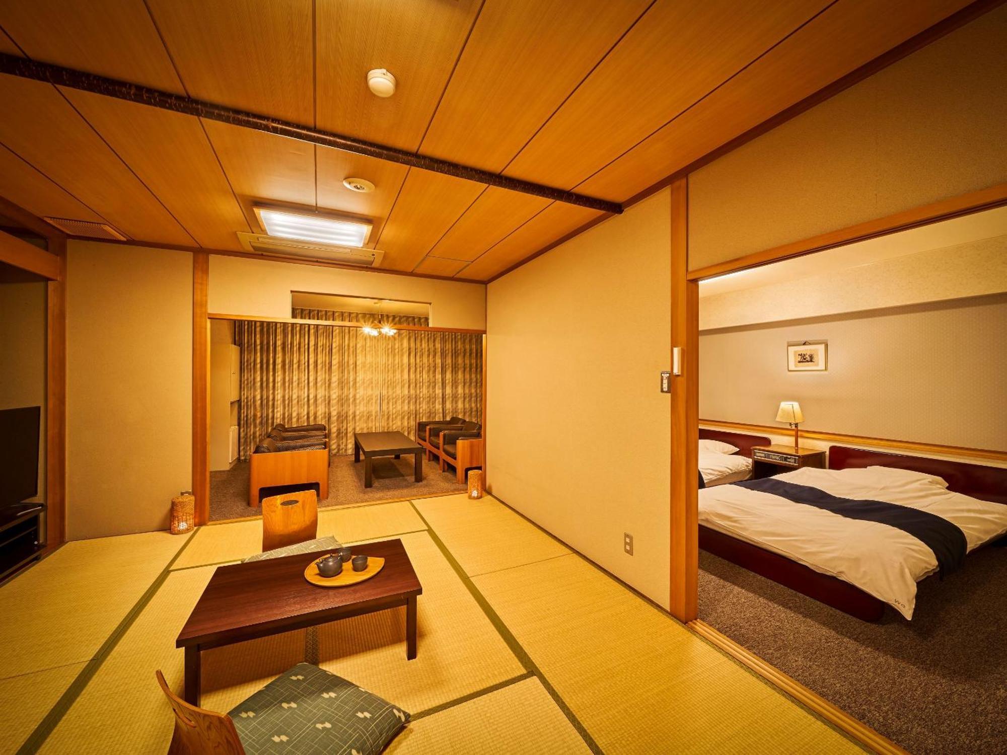 Ooedo Onsen Monogatari Dogo Hotel Matsuyama  Exterior photo